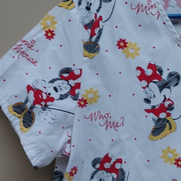 DISNEY Minnie Mouse nurse scrubs top white red yellow gray short sleeve … - Picture 3 of 8